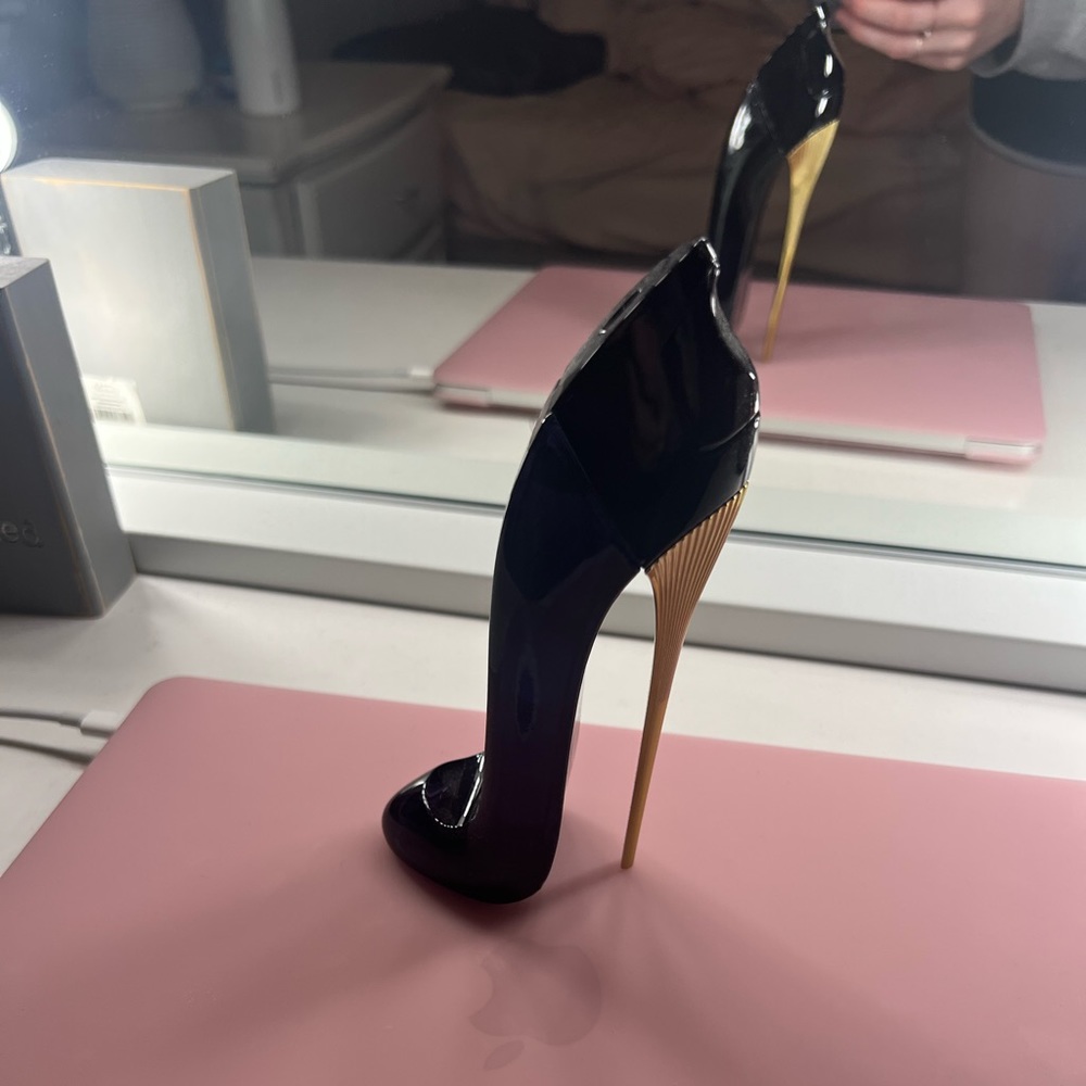 Caroline herrera perfume